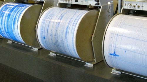 Oamenii de ştiinţă au dezvoltat algoritmi care contribuie la prognozarea cutremurelor majore cu câteva luni sau chiar decenii înainte ca ele să se producă, în funcţie de magnitudinea acestora