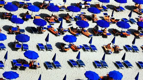 Operatorii de pe plajele din Italia amenință cu greve în august, luna cu cei mai mulți turiști / UE impune licitații pentru închirierea plajelor, care de generații au fost transmise acelorași familii, cu câștiguri de milioane de euro