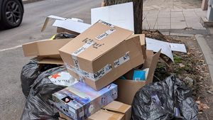 Primăria Capitalei propune colectarea deșeurilor pe șapte fracții: ”Plătești cât arunci„ / Bucureștenii ar urma să colecteze separat biodeșeurile, deșeurile textile și deșeurile periculoase