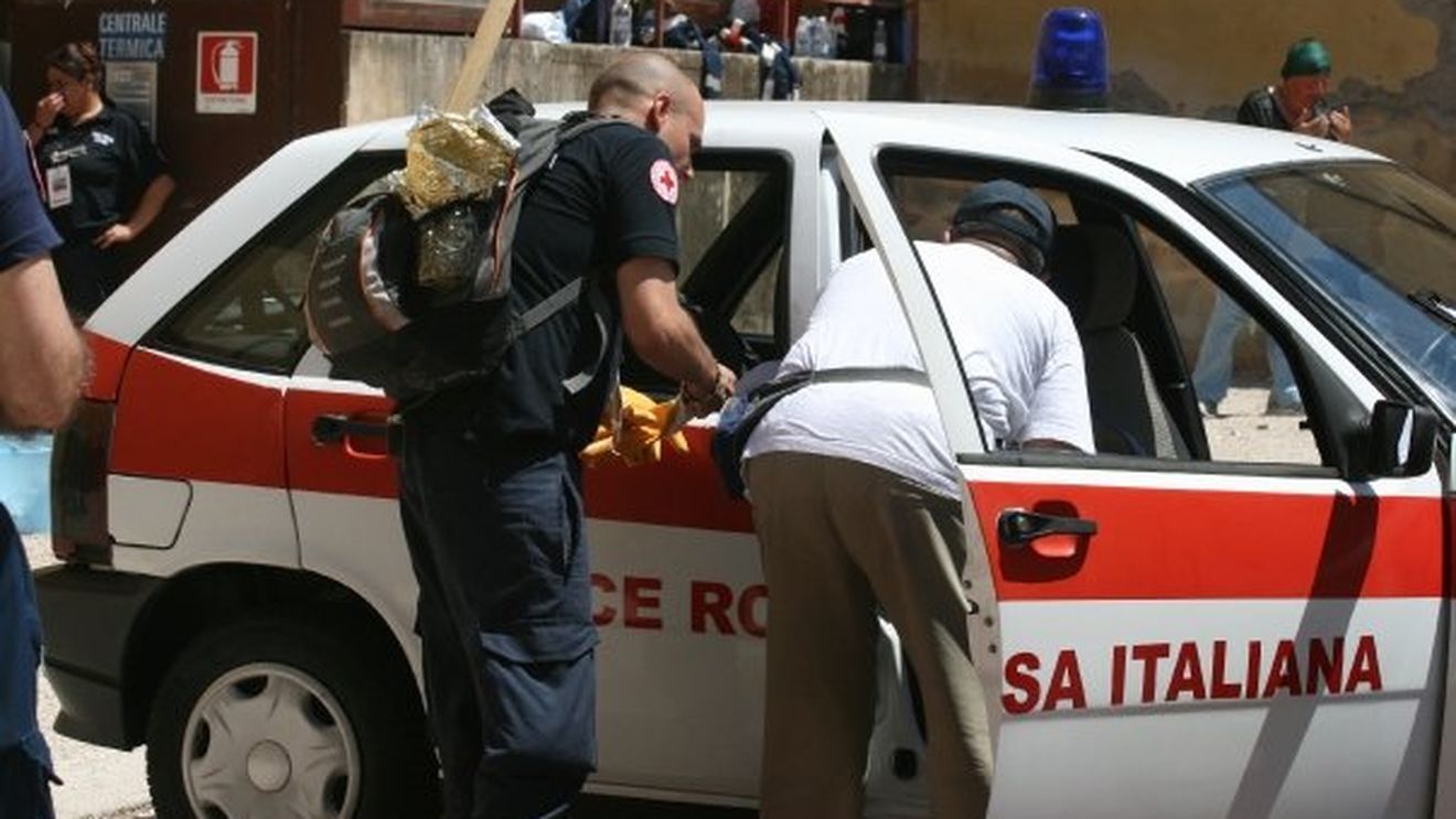Italia înregistrează 889 noi decese şi trece pragul de 10.000 de morţi
