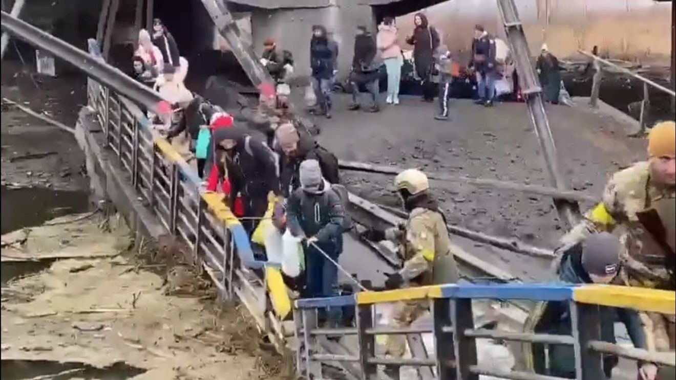 O rută de evacuare din Mariupol era minată, afirmă Crucea Roşie