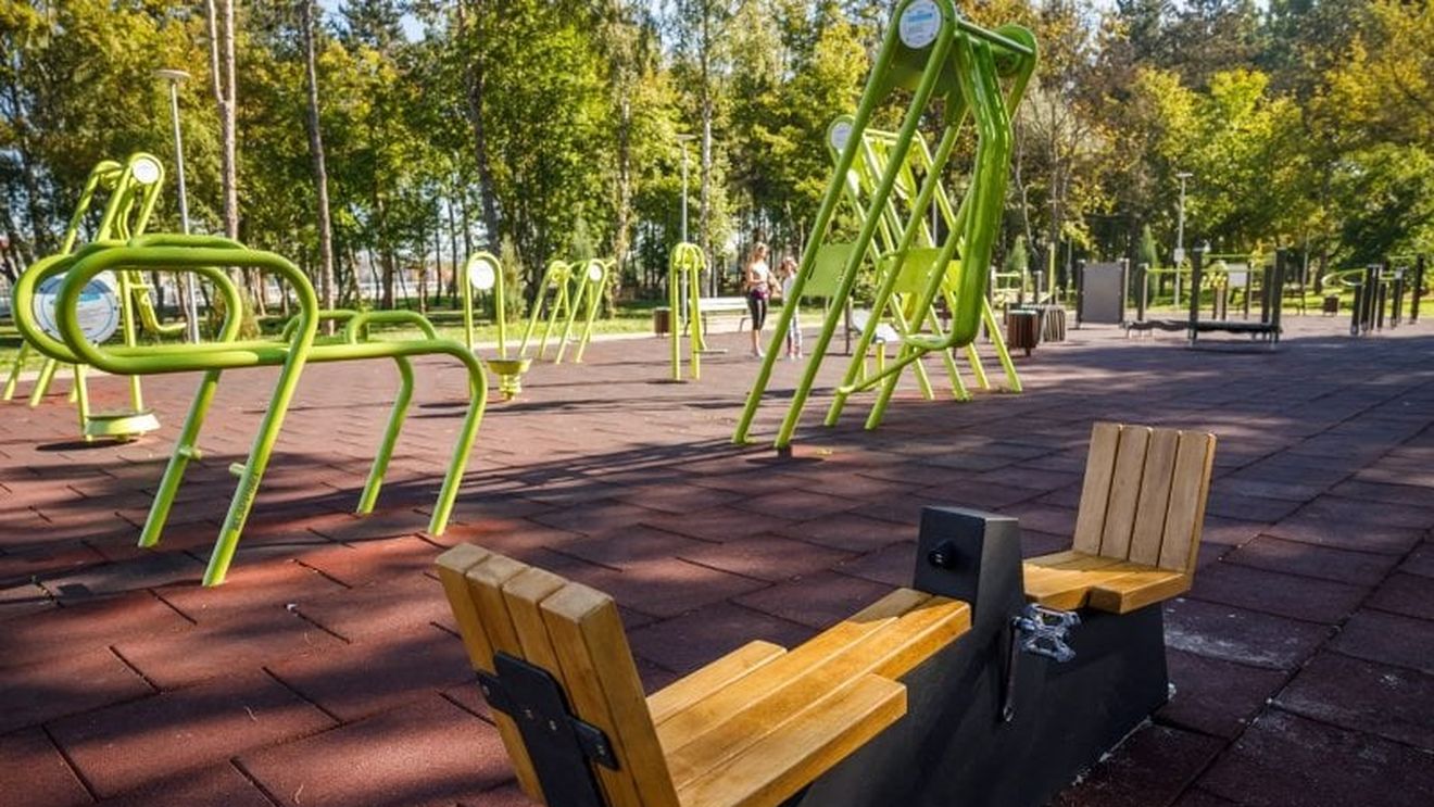 Primăria Cluj Napoca investește peste 1,5 milioane de lei în aparate de fitness în aer liber
