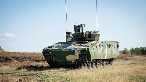 BREAKING Surse: România va cumpăra mașini de luptă pentru infanterie Lynx de la Rheinmetall: „Scade dramatic dependența de producători externi” / Ce producători mai erau în competiție?