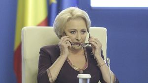 Prioritățile bizare ale Guvernului PSD: Masa caldă în școli ajunge la aprobare la 2 luni de la începutul școlii, tot prin OUG și tot în doar 50 de școli