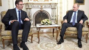 Putin vizitează Serbia în plină controversă iscată de retrasarea granițelor Kosovo