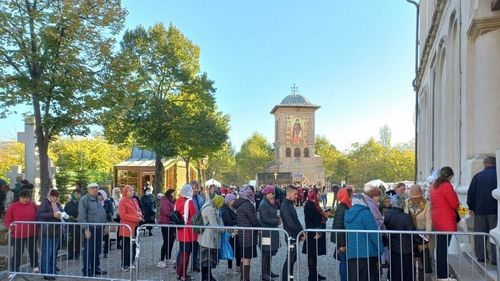 Începe pelerinajul de sărbătoarea Sfântului Cuvios Dimitrie cel Nou, Ocrotitorul Bucureştilor