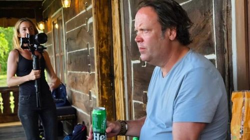 Celebrul jurnalist britanic Charlie Ottley, din nou în județul Bihor pentru a filma noi episoade din sezonul trei al producției „Flavours of Romania”, difuzat de Netflix