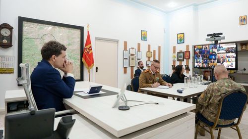 Nicușor Dan, la videoconferința coaliției de sprijinire a Ucrainei: Am convenit că noile sancțiuni anunțate de președintele Trump împotriva Lukoil și Rosneft, alături de cel de-al 19-lea pachet de sancțiuni adoptat în cadrul Consiliului European, vor spori presiunea asupra Rusiei