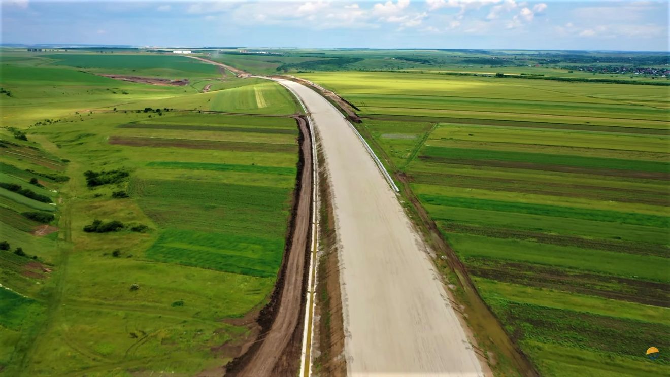 Drumul expres Craiova-Pitești mai întârzie un an / Constructorul: zilnic își dau demisia câte 10 muncitori