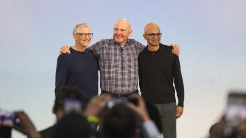CNBC: Microsoft a concediat doi ingineri software care au protestat față de relațiile companiei cu armata israeliană, în timpul unui eveniment la care a participat și Bill Gates