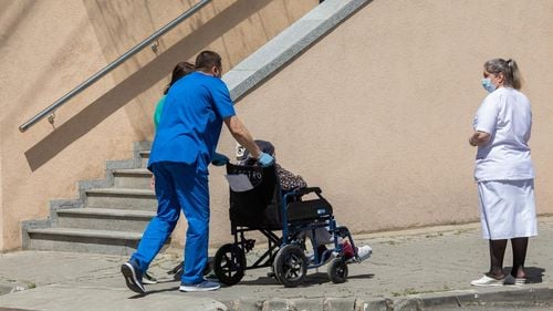 Ce modificări aduce Legea reformei în sănătate, declarată constituţională: schimbări la modul de plată a medicilor de familie, finanțarea serviciilor din ambulatoriu, decontarea unor analize / Se introduce o „contribuţie de solidaritate” pentru producătorii de medicamente