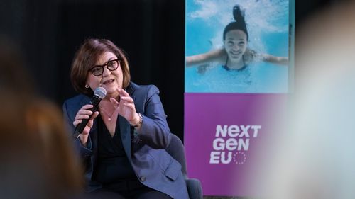Adina Vălean, comisarul UE pentru Transporturi: Bîstroe nu e pe rețeaua esențială de transporturi, Comisia Europeană nu poate sprijini financiar sau tehnic lucrări pe acest canal / Culoarul Dunărean e ruta cea mai importantă pentru tranzitul de cereale din Ucraina către piețele sudice