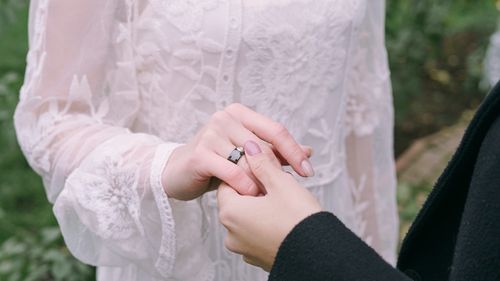 Până la un an de închisoare pentru indonezienii care au relații sexuale în afara căsătoriei/ Decizia, valabilă inclusiv pentru turiști