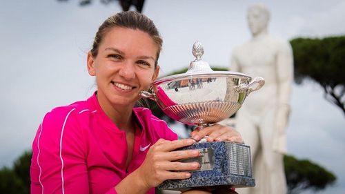 Fanii protestează după ce Halep a primit cu 10 euro mai puţin decât Djokovic pentru titlul de la Roma