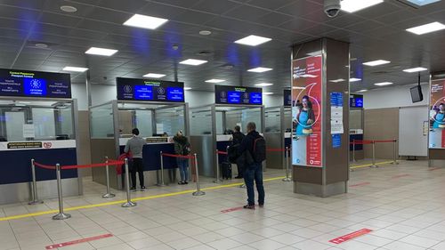 Pasagerii care sosesc în România prin Aeroportul Henri Coandă pot completa electronic declarația epidemiologică, începând de astăzi, inclusiv de pe telefonul mobil