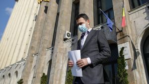 USR, mandat dur de negociere cu PNL anunțat de Cătălin Drulă: fără Florin Cîțu, calendar precis de reforme, buget 2022 pe liniile mari de reforme / Despre numirile politice făcute de PNL la firme de stat: ”Pe toți oamenii ăștia puși cu japca o să îi dau afară pe toți”