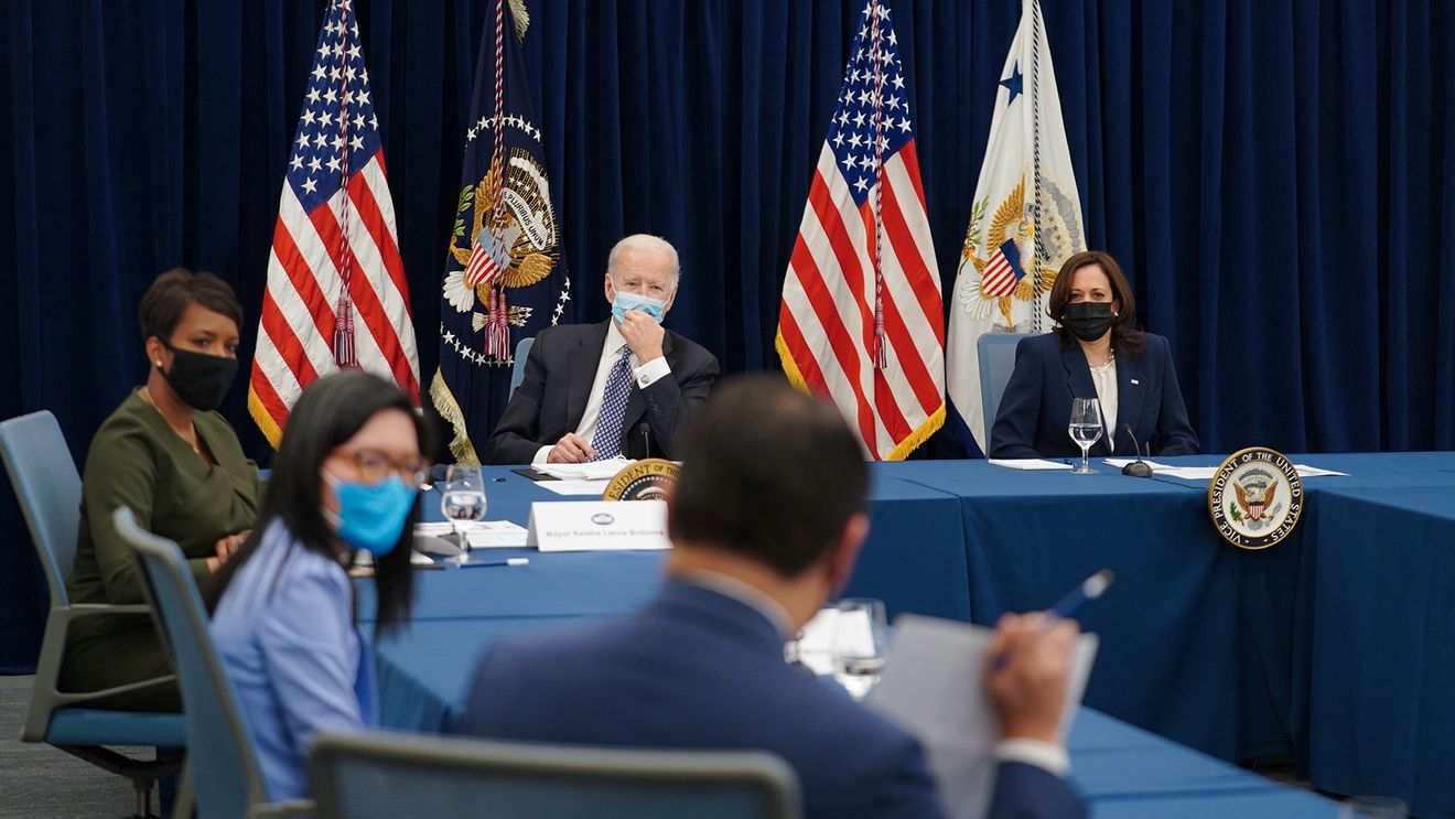 ANALIZĂ Luptele dintre democrații progresiști și cei moderați blochează agenda ambițioasă a lui Biden