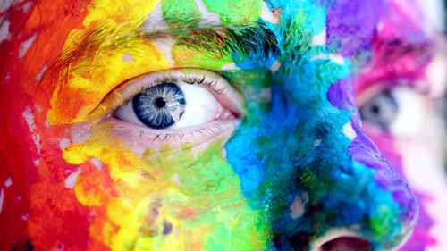 Este la modă să fii LGBTQ? Comentariile unui cunoscut realizator TV provoacă o dezbatere aprinsă în SUA