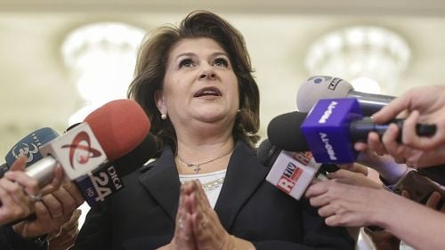 DOCUMENT Rovana Plumb a anunțat Comisia JURI că și-a plătit datoria de 800.000 de lei, oferindu-i două apartamente persoanei fizice care a împrumutat-o