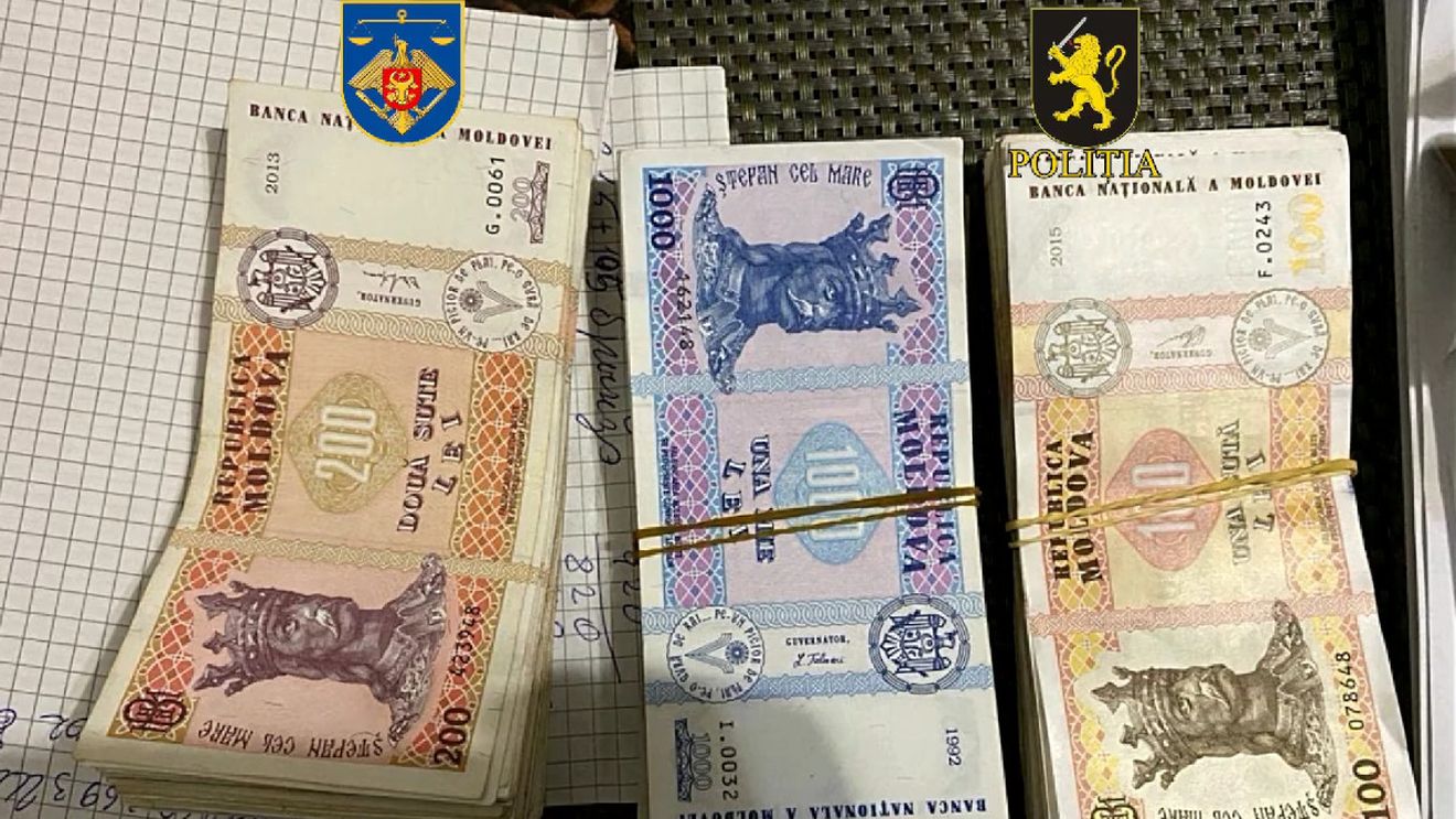 Percheziții în ajun de alegeri în Republica Moldova: Mai mulți membri ai organizației „Șor” ar racola oameni și ar propune bani în schimbul unui vot