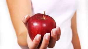 Dieta cu mere te ajută să slăbești și ar putea preveni cancerul, diabetul, bolile de inimă și maladia Alzheimer / Cum arată un astfel de plan alimentar