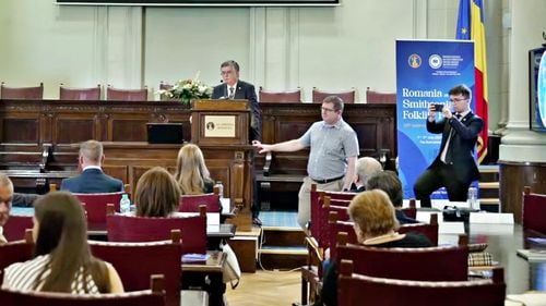 Ce a ajuns fostul președinte al Consiliului Național al Elevilor, Robert Avram – fotograful de ocazie al Ligiei Deca