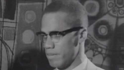 Una dintre fiicele activistului Malcom X vrea să dea în judecată FBI, CIA și NYPD pentru moartea tatălui său, la 58 de ani de la asasinat