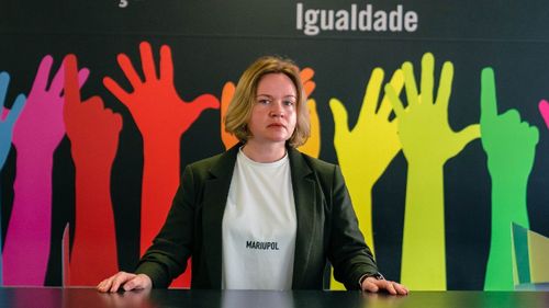 Șefa biroului Amnesty International din Ucraina demisionează după un raport criticat de Kiev, privind periclitarea civililor de către armata ucraineană / Ea recunoaște că raportul a folosit neintenționat propagandei ruse