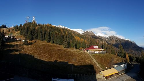 Stațiunile de pe Valea Prahovei, precum și municipiile Ploiești și Câmpina sunt în zona galbenă, începând de joi