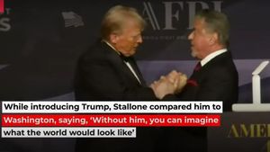 Sylvester Stallone îl declară ”admirativ” pe Trump, ”un personaj mitic”, ”un al doilea George Washington” şi-l evocă pe Isus