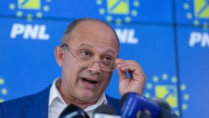 Ministrul Turismului: Programele de finanţare pe care le punem la dispoziţie sunt dedicate antreprenorilor de bună credinţă / Deținătorii societăţilor beneficiare ale programului Start-Up Nation nu pot înstrăina mai mult de 49% din părţile sociale