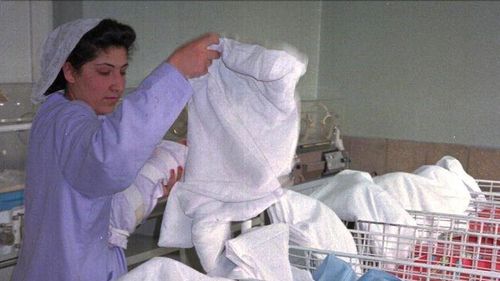 Premieră în Afganistan: Talibanii au numit o femeie la conducerea maternităţii din Kabul