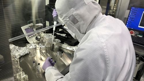 Un mineral neașteptat găsit pe Ryugu bulversează teoriile despre asteroizi