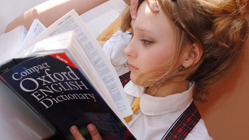  În Harghita și Covasna, unii copii români și maghiari comunică între ei în limba engleză / Autoritățile reclamă probleme în sistemul de educație / ”Trebuie învățați copiii să înțeleagă, când merg la piață și nu reușesc să vorbească românește”