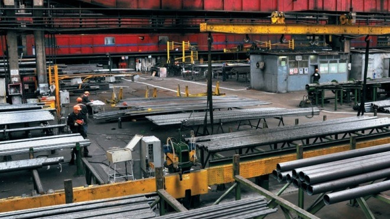 Focar de Covid-19 la combinatul de țevi TMK-ARTROM din Slatina, controlat de un miliardar rus