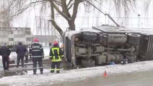 TIR răsturnat pe drumul dintre Baia Mare şi Satu Mare, traficul oprit