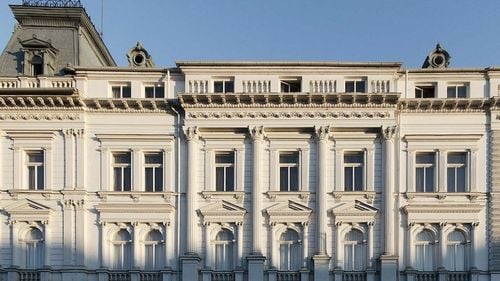 Hotelul Concordia din Târgu Mureș, cumpărat de statul maghiar prin Manevi Zrt / Tranzacție de 7 milioane de euro / Compania mai are 8 proprietăți în Transilvania