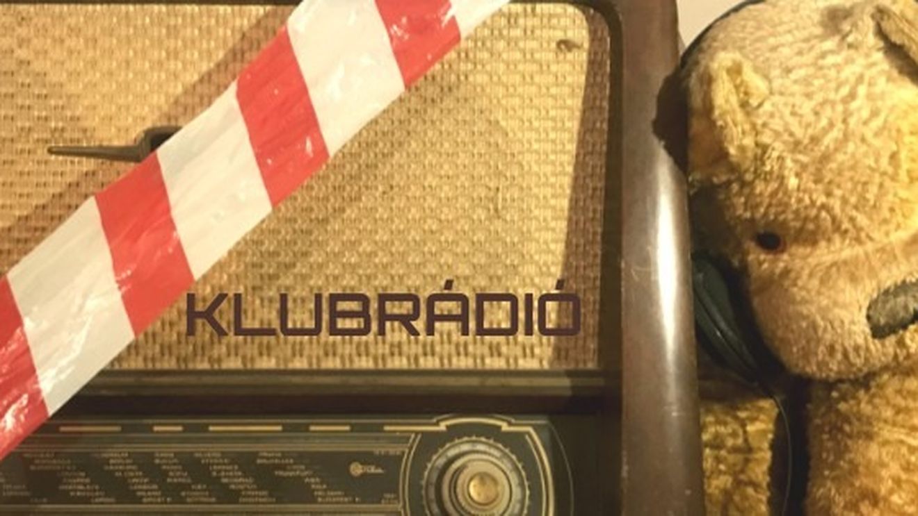 Uniunea Europeană cere Ungariei ”să ia măsuri urgente” pentru a permite funcţionarea în continuare a postului de radio independent Klubradio, lăsat fără posibilitatea de a emite