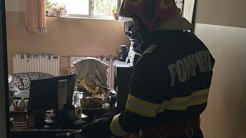 Un incendiu a izbucnit la un pavilion cu 3 etaje al Spitalului de Psihiatrie Nucet din Bihor / Pompierii au stins flăcările în circa 10 minute, nu s-a impus evacuarea pacienților