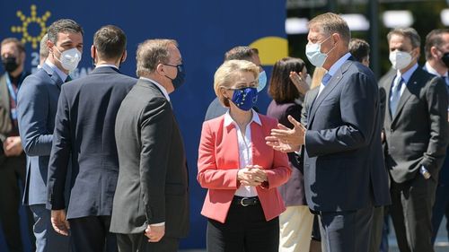 Klaus Iohannis a susținut, la summitul de la Porto, că este important să fie contracarate acțiunile de dezinformare care riscă să sporească gradul de neîncredere în vaccinuri