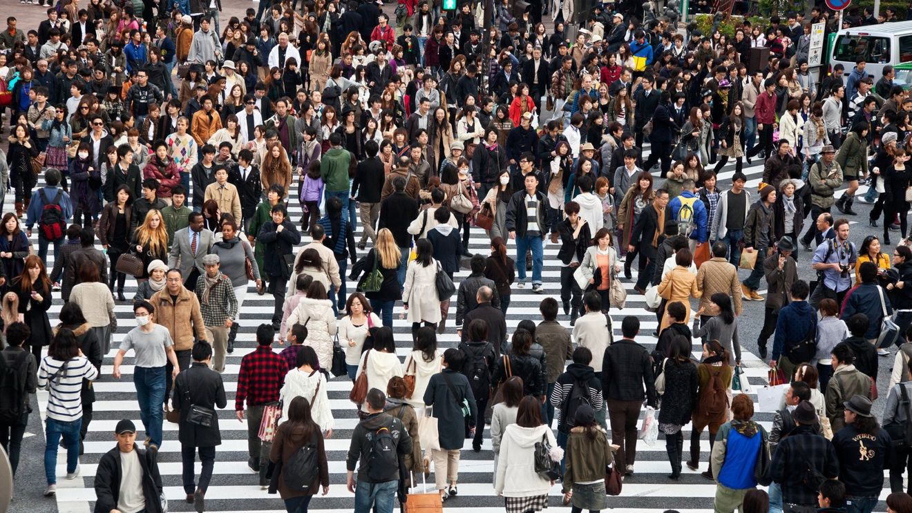 Românii vor un stat digital care să elimine birocraţia şi drumurile la ghişee şi care să accelereze modernizarea administraţiei publice, arată un studiu de specialitate / 84% dintre români consideră că ritmul digitalizării statului este lent sau foarte lent