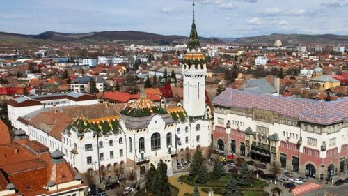 Record de candidați la Primăria Târgu Mureș, unde toate formațiunile maghiare s-au unit în susținerea unui singur competitor