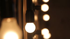 Cetățenii Republicii Moldova, sfătuiți să economisească energia electrică dimineața și seara, după ce Ucraina a anunțat că oprește furnizarea către Europa