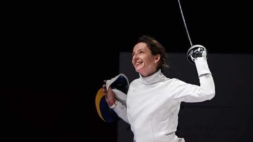 Campioana olimpică la scrimă Ana Maria Brânză s-a înscris în cursa de 5 km a crosului Sun Challenge. “Alergarea nu e doar despre kilometri, ci despre tot ce câștigi în jurul ei. Cea mai mare bucurie ar fi să întâlnesc la start oameni care să-mi spună că aleargă pentru prima dată într-o cursă”