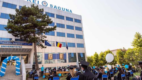 Student la master și la licență, simultan, în aceeași facultate? Se întâmplă la Universitatea Andrei Șaguna din Constanța, acuză un fost decan. “Pot exista” astfel de situații, spune instituția. Ministrul a trimis corpul de control