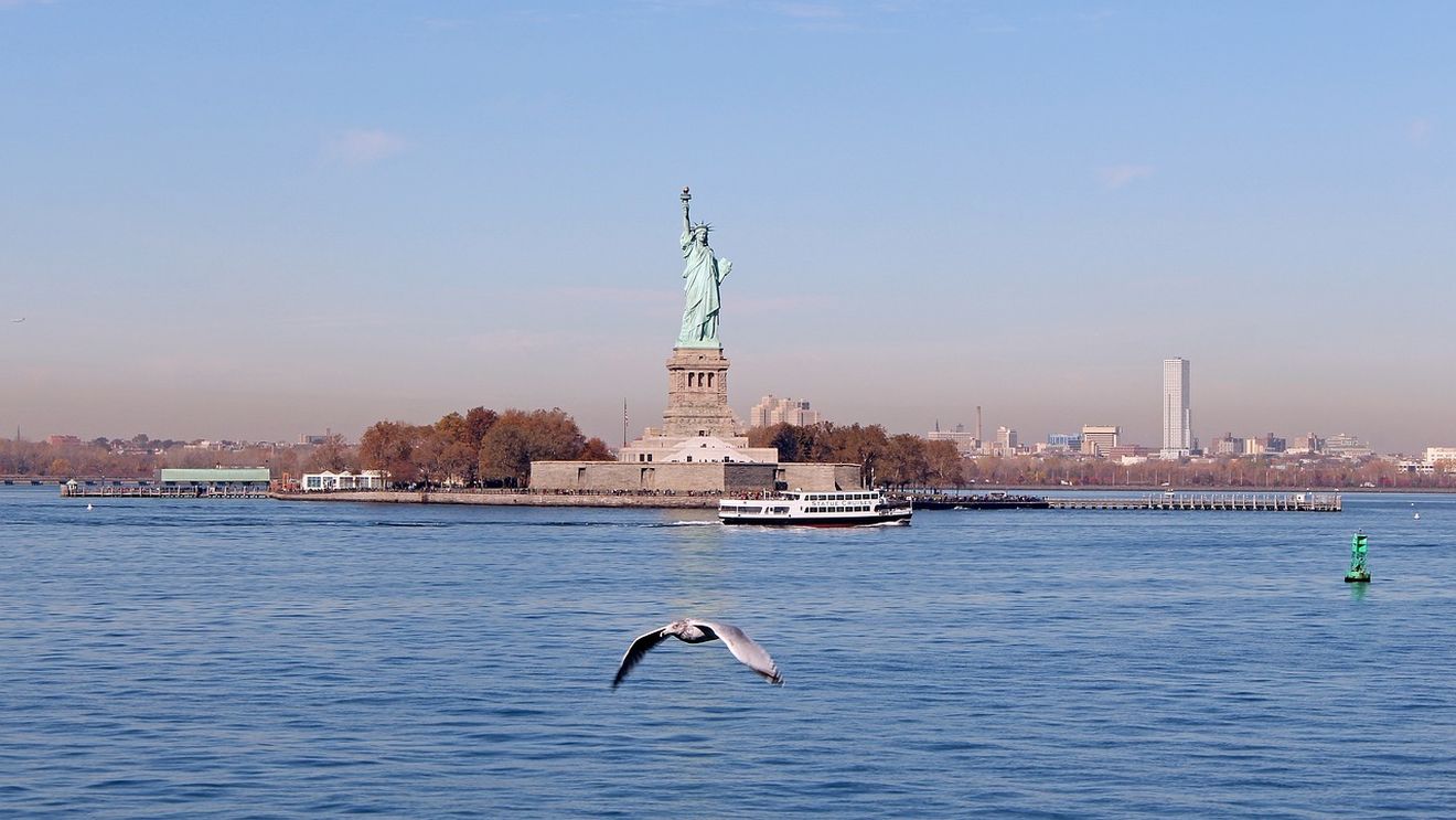 Primarul din New York spune că „nu e loc” în oraşul său pentru migranţi