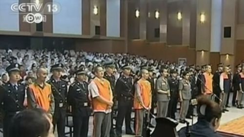 Execuții pe bandă rulantă în China: „Dube mobile de injecții letale și plutoane de execuție sunt folosite pentru a executa mii de condamnați pe an”