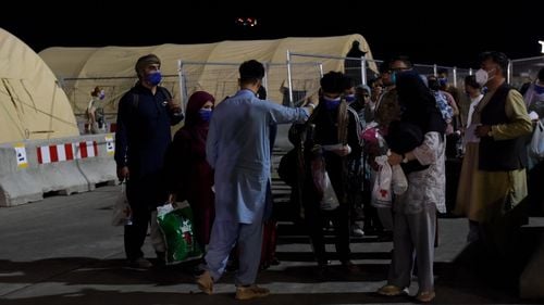 De ce a extras românia doar cinci colaboratori afgani în timp ce alte țări au scos sute? Premierul Cîțu: În funcție de cum se fac verificările. România îi va extrage pe toți cei care vor trece de verificări