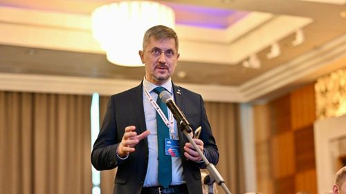Barna: Mult prea absentul preşedinte pare preocupat maxim de prognozele la schi / PNL-ul este un un partid de buzunar, un breloc în buzunarul domnului Ciolacu. El îi susţine şi pe Virgil Popescu, şi pe Bode, şi pe Predoiu