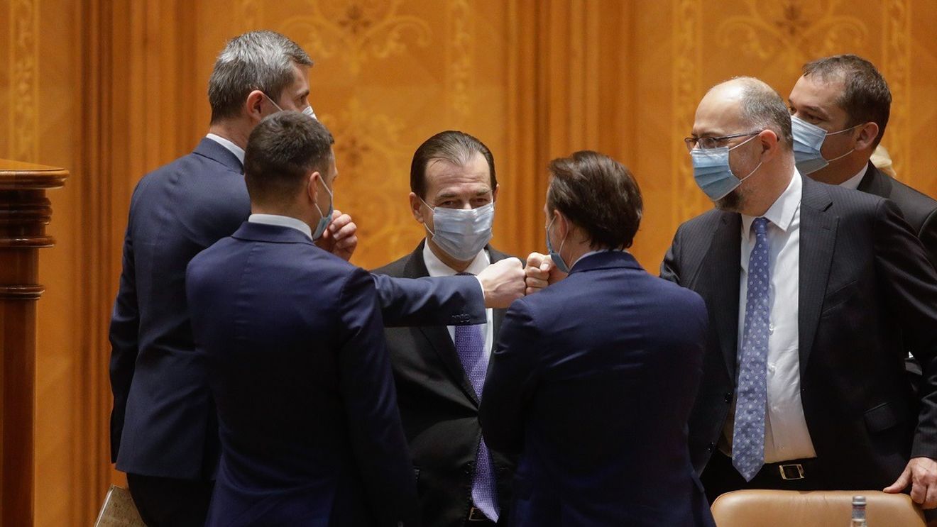 Liderii coaliției de guvernare discută despre buget și eventualele tăieri de sporuri la bugetari
